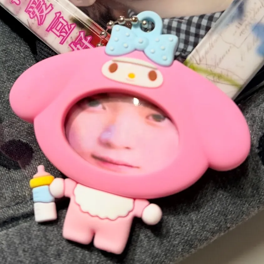 My Melody Anime Badge Holder K - огляд і ціна Shoe Box Display